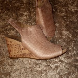 Lifestyle wedge sandals